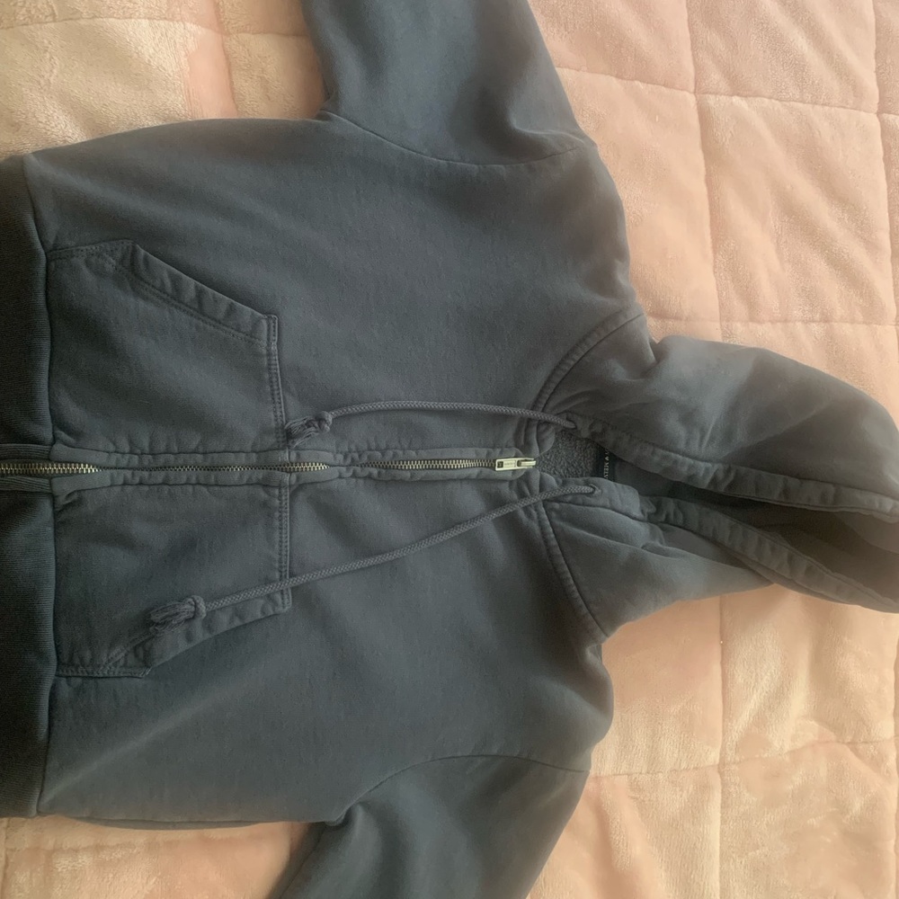 Brandy Melville cropped zip up